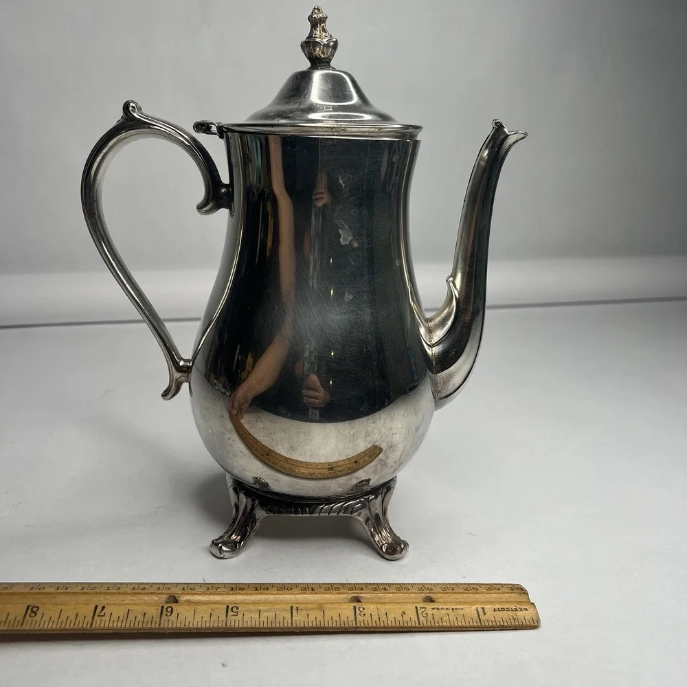 Vintage International Silver Co. 10